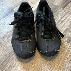 Toddler boys puma tennis shoes
